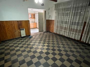 Casa a 100 mts de Av. Sabattini, 406m2 de terreno!!!