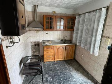 Casa a 100 mts de Av. Sabattini, 406m2 de terreno!!!