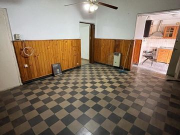 Casa a 100 mts de Av. Sabattini, 406m2 de terreno!!!