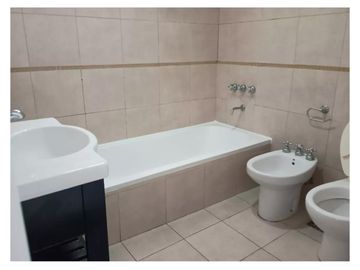 Departamento 2 Ambientes con balcón y cochera en Venta, Saavedra, Capital Federal
