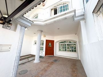 CASA CON EXCELENTES ESPACIOS EN EL FORTÍN.