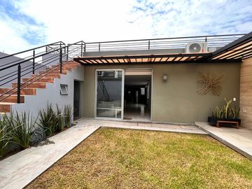 CASA CON VISTA AL LAGO EN SAN JUAN CÓSALA, EN LA RIBERA DE CHAPALA.