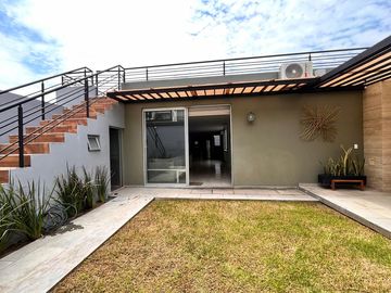 CASA CON VISTA AL LAGO EN SAN JUAN CÓSALA, EN LA RIBERA DE CHAPALA.
