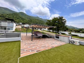 CASA CON VISTA AL LAGO EN SAN JUAN CÓSALA, EN LA RIBERA DE CHAPALA.