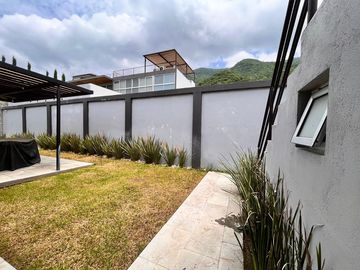 CASA CON VISTA AL LAGO EN SAN JUAN CÓSALA, EN LA RIBERA DE CHAPALA.