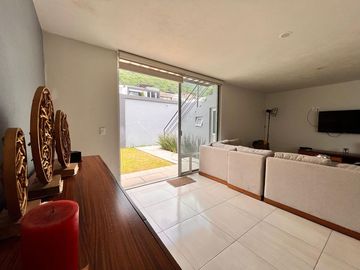 CASA CON VISTA AL LAGO EN SAN JUAN CÓSALA, EN LA RIBERA DE CHAPALA.