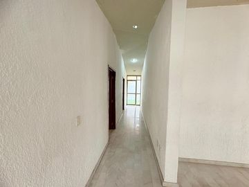 CASA MUY AMPLIA ENTRE PLAZA PATRIA Y LA SEATTLE