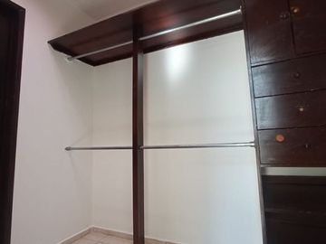 CASA PARA REMODELAR EN LADRON DE GUEVARA
