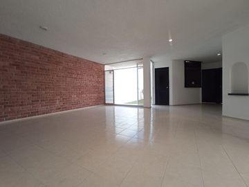 CASA PARA REMODELAR EN LADRON DE GUEVARA
