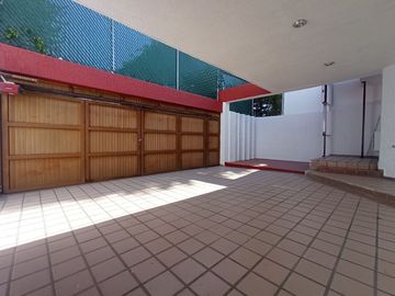 CASA PARA REMODELAR EN LADRON DE GUEVARA