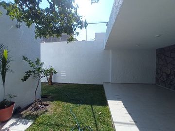 CASA PARA REMODELAR EN LADRON DE GUEVARA