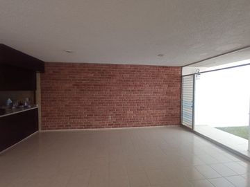 CASA PARA REMODELAR EN LADRON DE GUEVARA