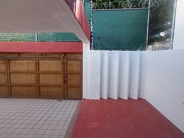 CASA PARA REMODELAR EN LADRON DE GUEVARA