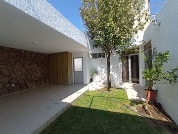 CASA PARA REMODELAR EN LADRON DE GUEVARA