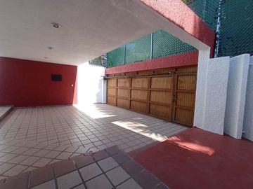 CASA PARA REMODELAR EN LADRON DE GUEVARA