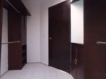 CASA PARA REMODELAR EN LADRON DE GUEVARA