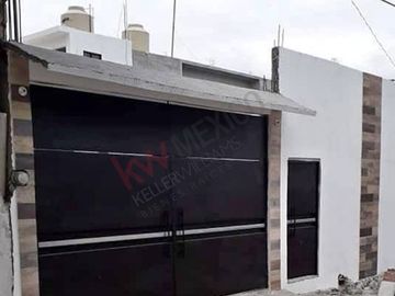 Se vende casa en la col. Paseo del Bosque a 5 calles del libramiento sur