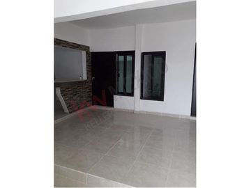 Se vende casa en la col. Paseo del Bosque a 5 calles del libramiento sur