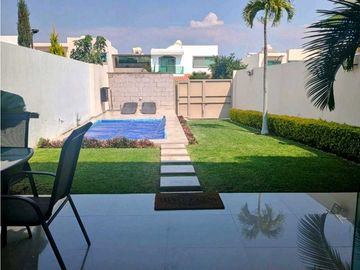 CASA EN VENTA EN LOMAS DE JIUTEPEC