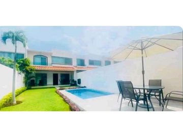 CASA EN VENTA EN LOMAS DE JIUTEPEC