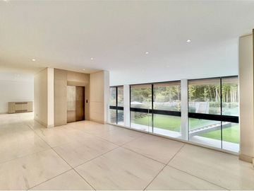 EXCLUSIVO DÚPLEX CON JARDÍN, PISCINA EN SAN DAMIÁN