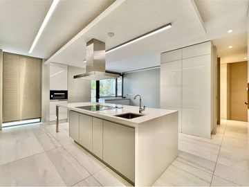 EXCLUSIVO DÚPLEX CON JARDÍN, PISCINA EN SAN DAMIÁN