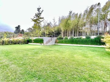 EXCLUSIVO DÚPLEX CON JARDÍN, PISCINA EN SAN DAMIÁN