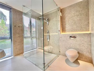 EXCLUSIVO DÚPLEX CON JARDÍN, PISCINA EN SAN DAMIÁN