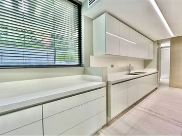 EXCLUSIVO DÚPLEX CON JARDÍN, PISCINA EN SAN DAMIÁN