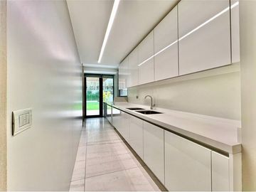 EXCLUSIVO DÚPLEX CON JARDÍN, PISCINA EN SAN DAMIÁN