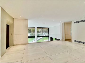 EXCLUSIVO DÚPLEX CON JARDÍN, PISCINA EN SAN DAMIÁN