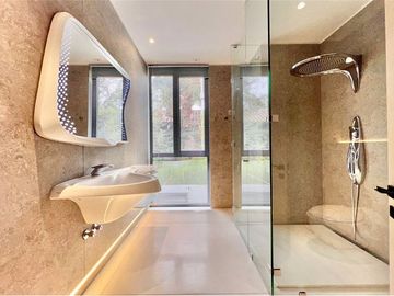 EXCLUSIVO DÚPLEX CON JARDÍN, PISCINA EN SAN DAMIÁN