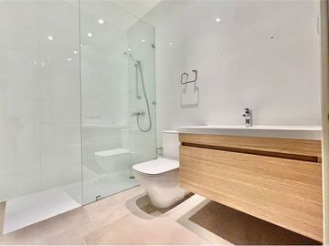 EXCLUSIVO DÚPLEX CON JARDÍN, PISCINA EN SAN DAMIÁN