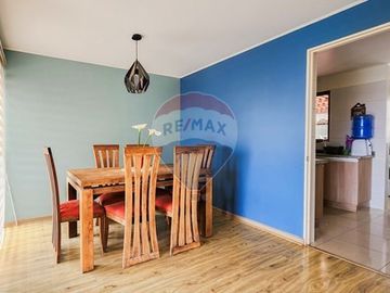 OPORTUNIDAD!! CASA FAMILIAR, Gran Patio! 4D/3B