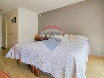 OPORTUNIDAD!! CASA FAMILIAR, Gran Patio! 4D/3B