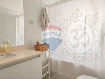 OPORTUNIDAD!! CASA FAMILIAR, Gran Patio! 4D/3B