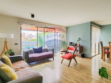 OPORTUNIDAD!! CASA FAMILIAR, Gran Patio! 4D/3B