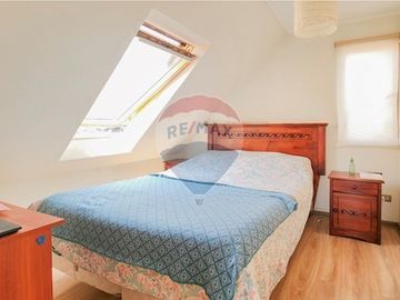OPORTUNIDAD!! CASA FAMILIAR, Gran Patio! 4D/3B