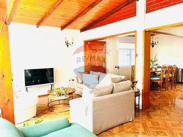 Casa  a pasos de la Playa Club Yates -Residencial