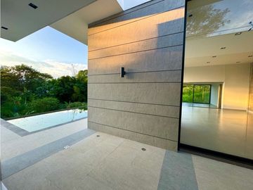 Casa campestre de diseño arquitectónico vanguardista