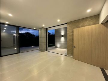 Casa campestre de diseño arquitectónico vanguardista