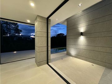 Casa campestre de diseño arquitectónico vanguardista