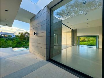 Casa campestre de diseño arquitectónico vanguardista