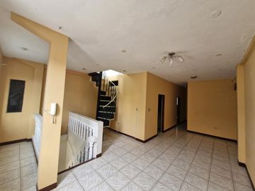 Venta casa Rentera Cdla. Abel Gilbert. 2 depart  y 1 suite (LC)