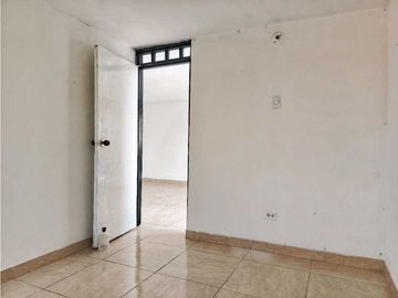 SE VENDE Apartamento Piso 5 (sin ascensor) en Chiminangos I / JV