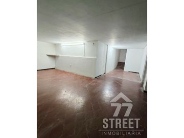 CASA EN CIUDAD JARDIN