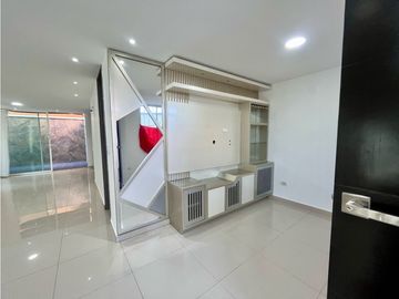 SE VENDE HERMOSA CASA EN LOS ALPES