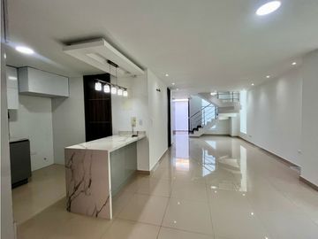 SE VENDE HERMOSA CASA EN LOS ALPES