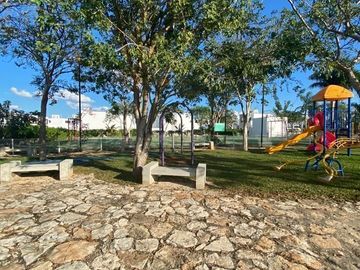 Casa en Venta, en Cholul al Norte de Mérida