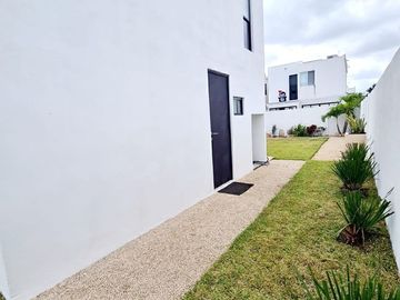 Casa en Venta, en Cholul al Norte de Mérida